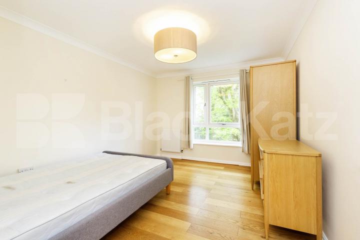 Stunning 2 large double bedroom property located just off Essex Road Ramsey Walk, Islington